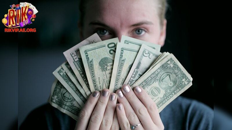 Những Lợi Ích Khi Chọn Tải Game Bài Đổi Thưởng iOS An Toàn